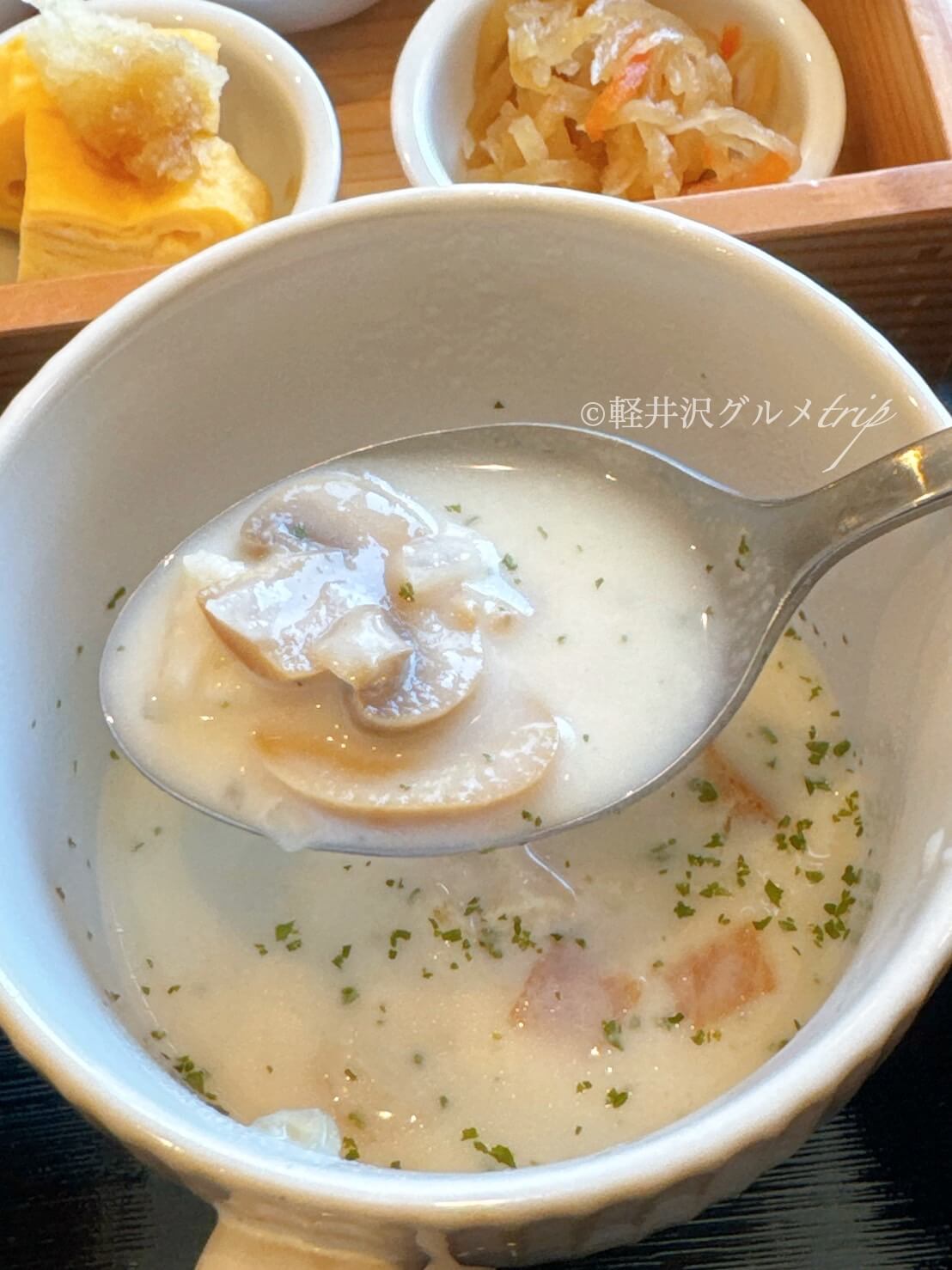 実食《Ogiyoshi十十》ホテルベルリネッタ軽井沢で蓼科牛もも肉のローストビーフ＆ステーキ（軽井沢グルメtrip）