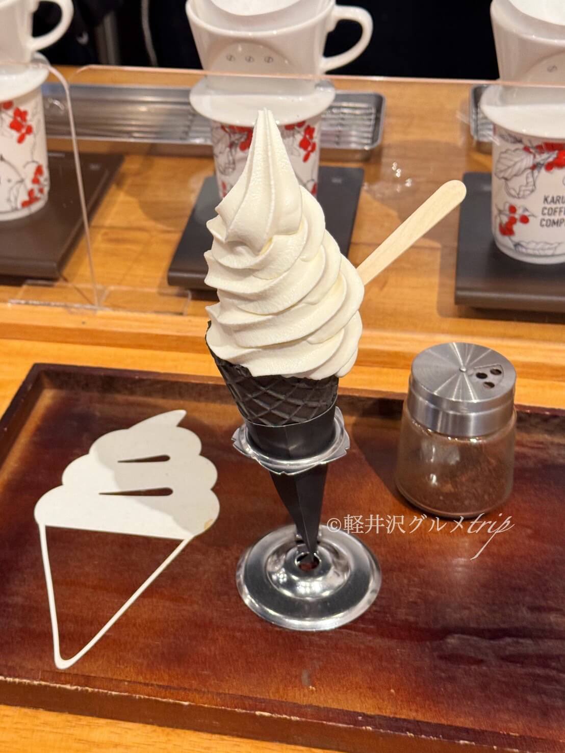 実食《軽井沢コーヒーカンパニー》白いコーヒーソフトクリーム！期間限定の宇治抹茶メニューも！