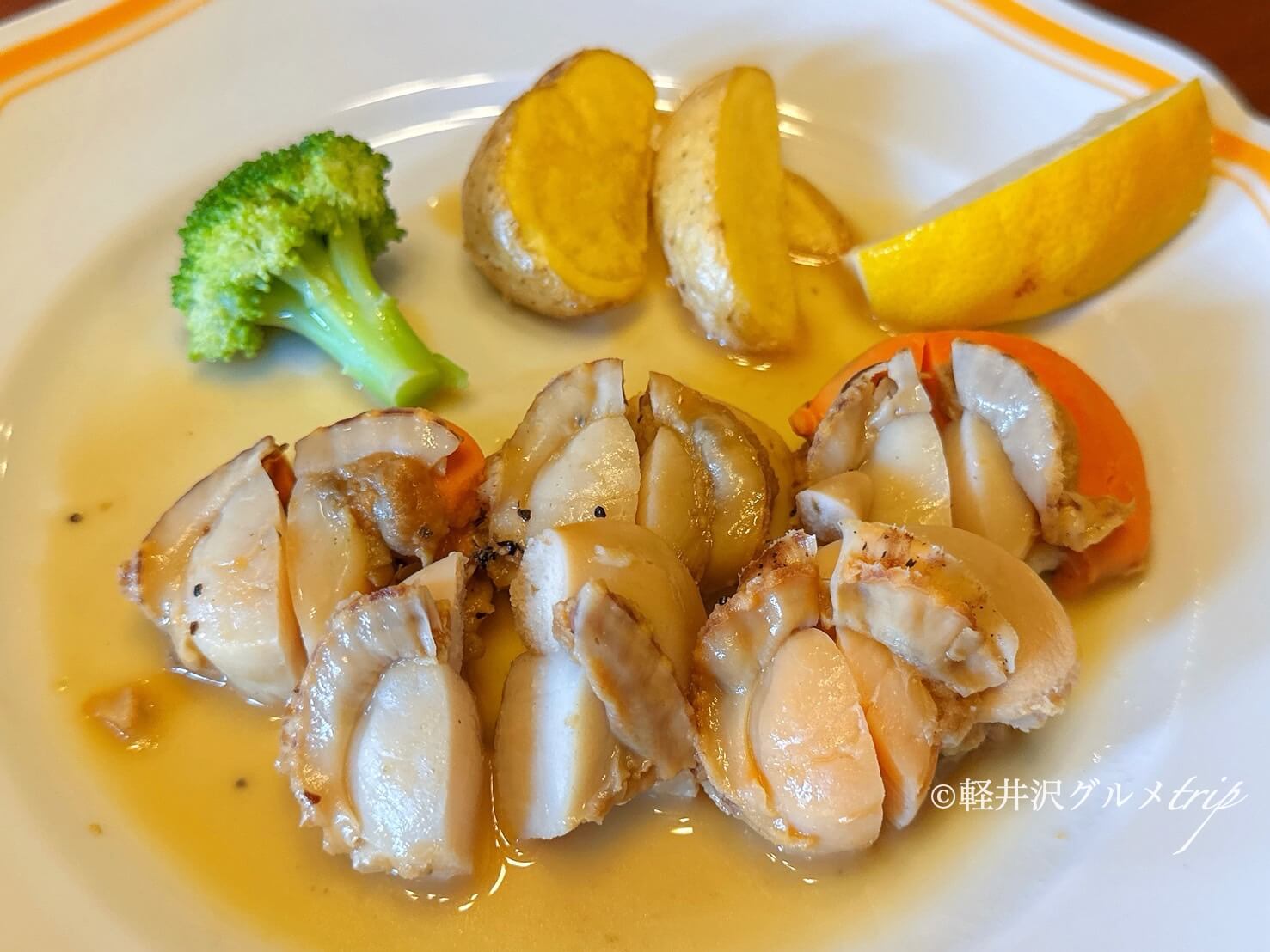 実食《盛盛亭》軽井沢でプレミアム信州牛ハンバーグ！サービスステーキ和風ひうちやホタテバターも！