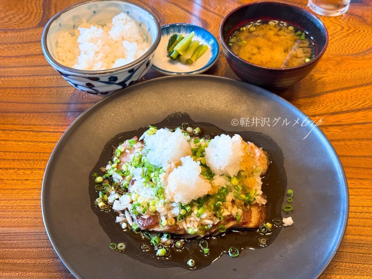 実食《盛盛亭》軽井沢でプレミアム信州牛ハンバーグ！サービスステーキ和風ひうちやホタテバターも！