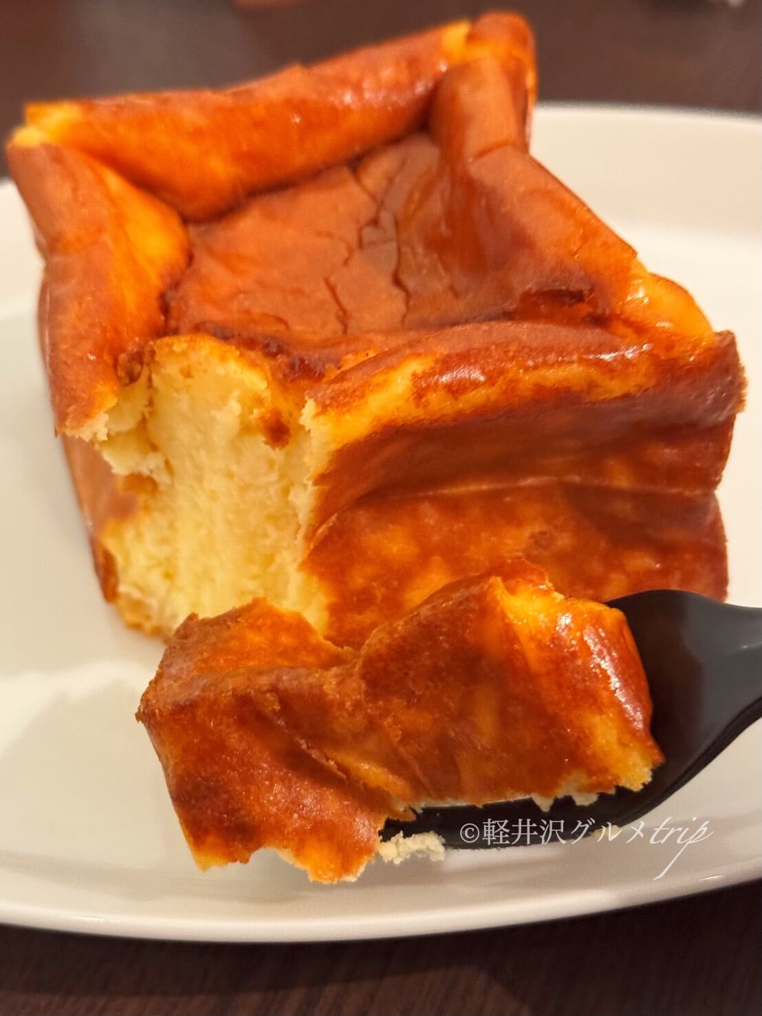 実食《軽井沢いぶる》燻製の「SMOKED CHEESECAKE（スモークチーズケーキ）」中軽井沢店先行販売！