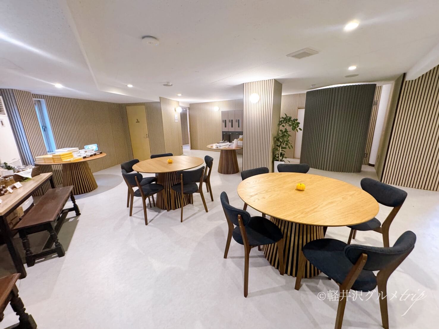 実食《うずらコーヒー （UZURA COFFEE）》西軽井沢ホテル アトリエ・ブルゥ1階！花岡の「くるみるく」も